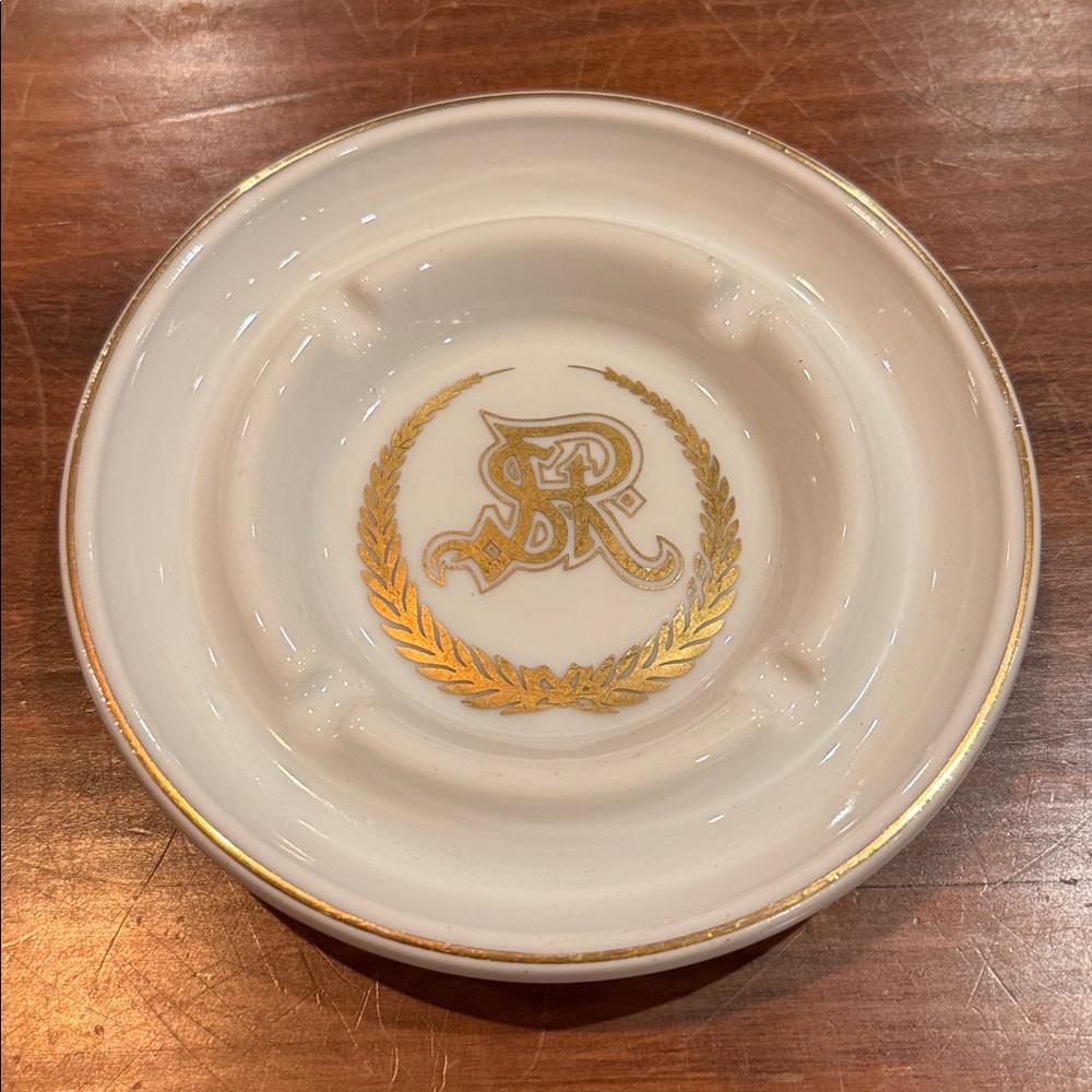 Woodmere Porcelain Minners Designs New York Ashtray Cream Gold Trim Initial R
